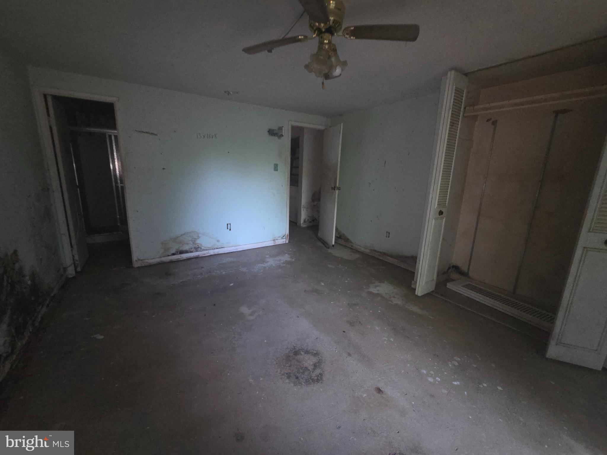 VILLAGE OF LONG REACH - Residential