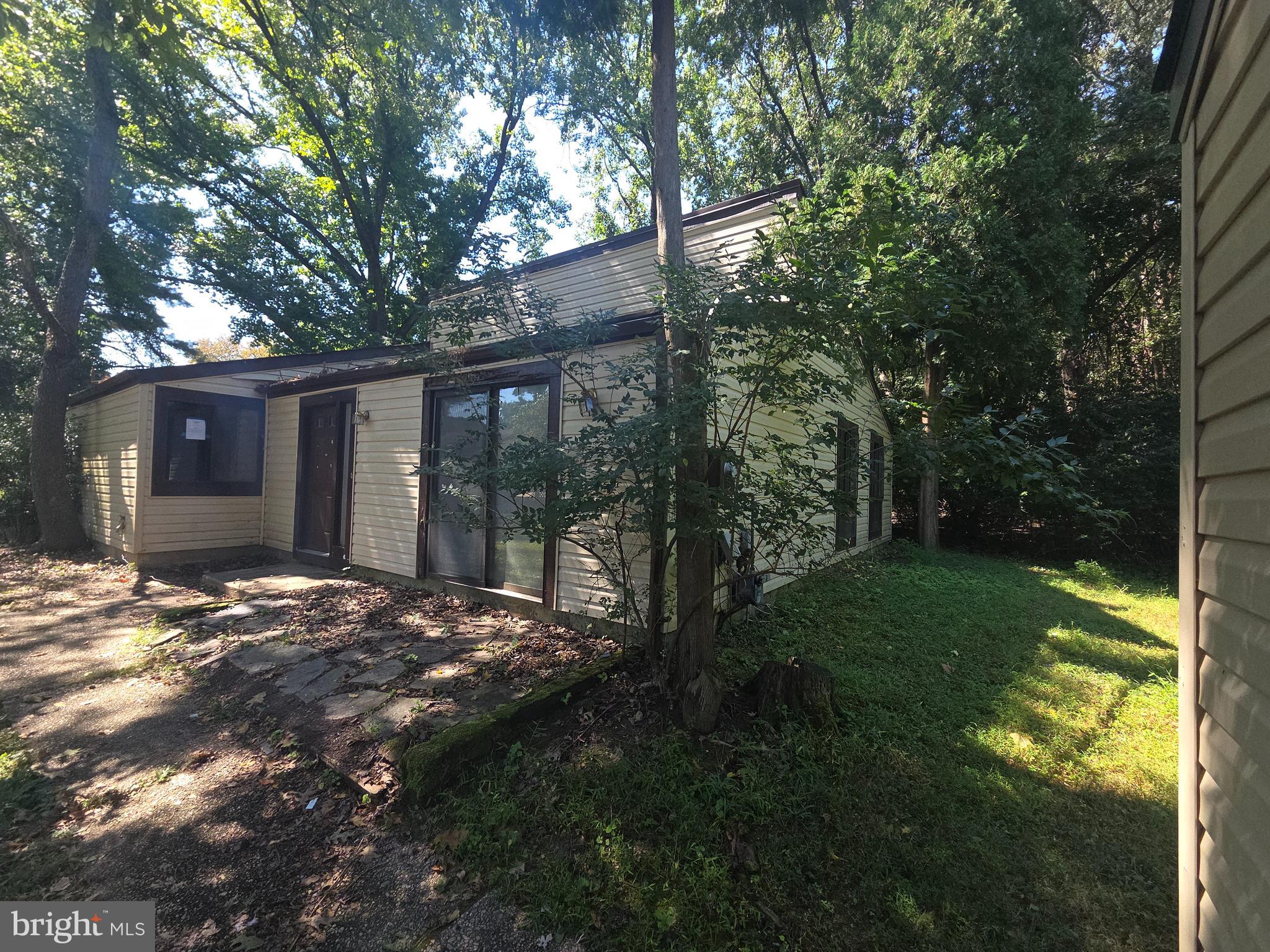 VILLAGE OF LONG REACH - Residential