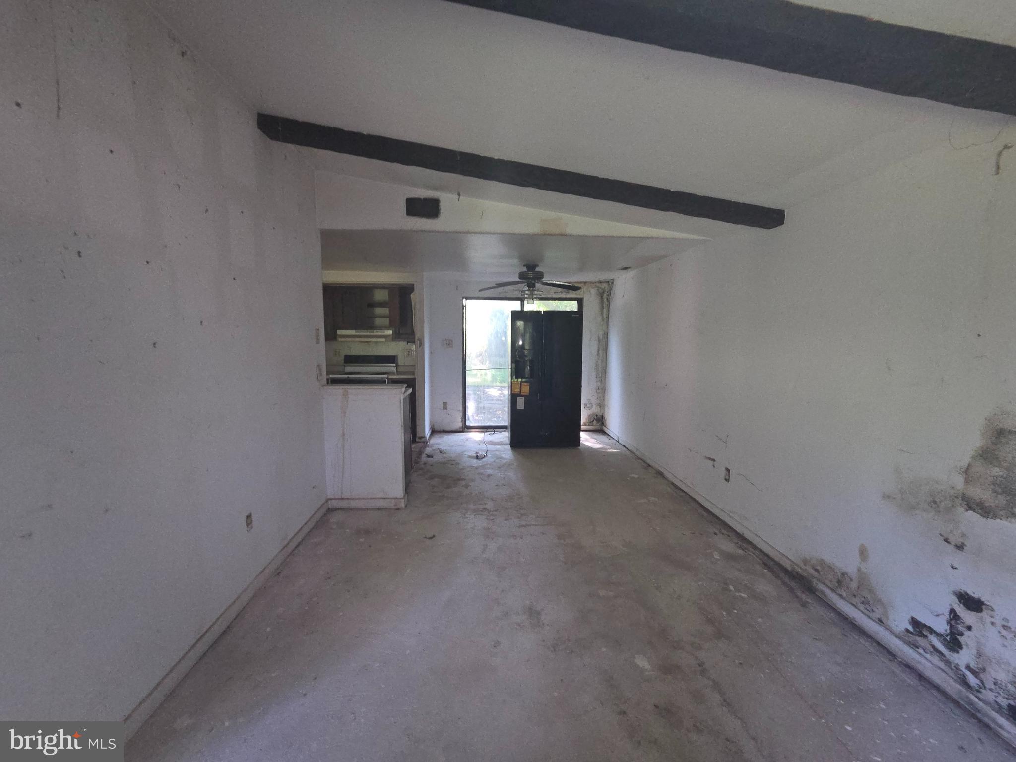 VILLAGE OF LONG REACH - Residential