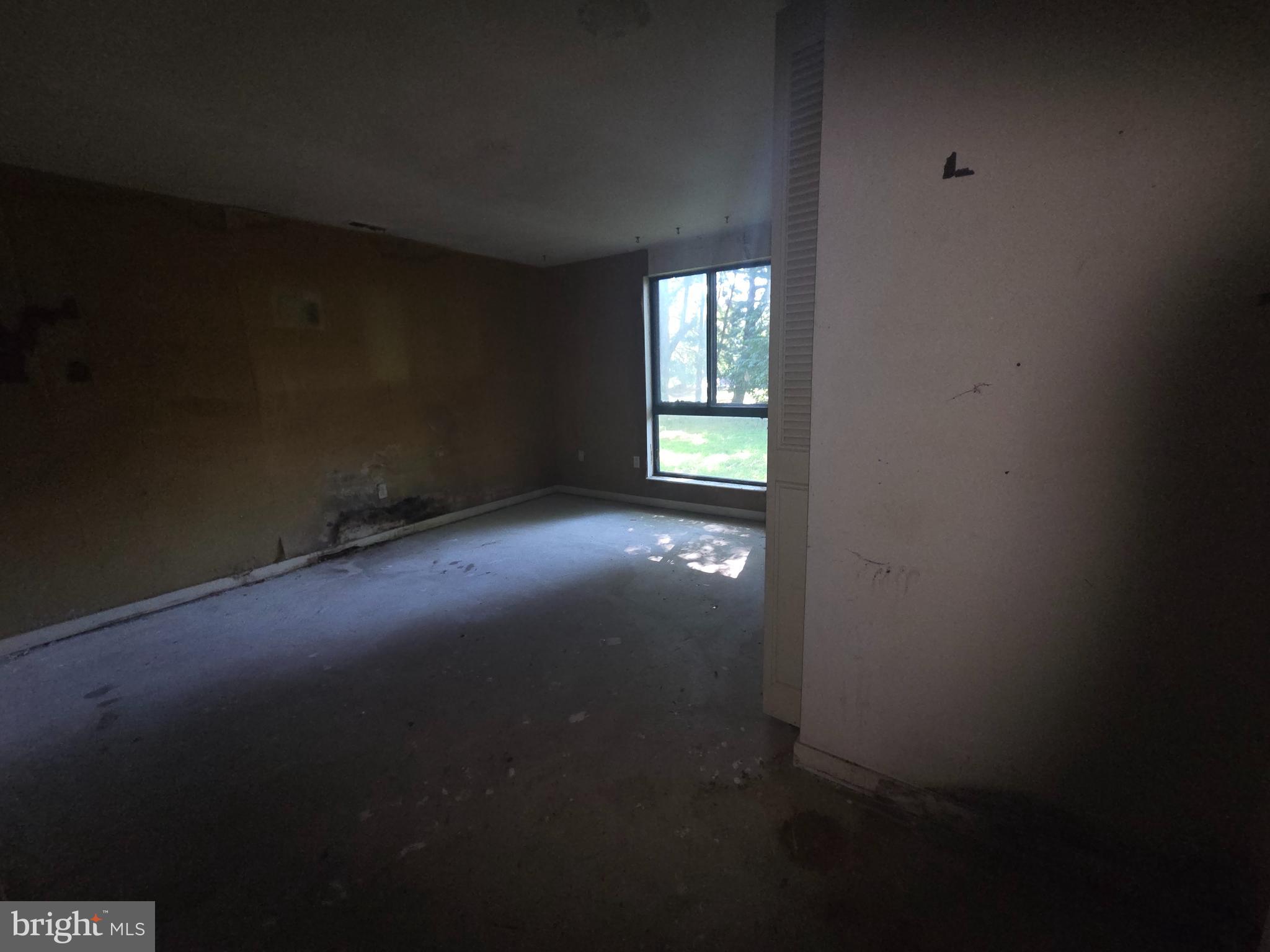 VILLAGE OF LONG REACH - Residential