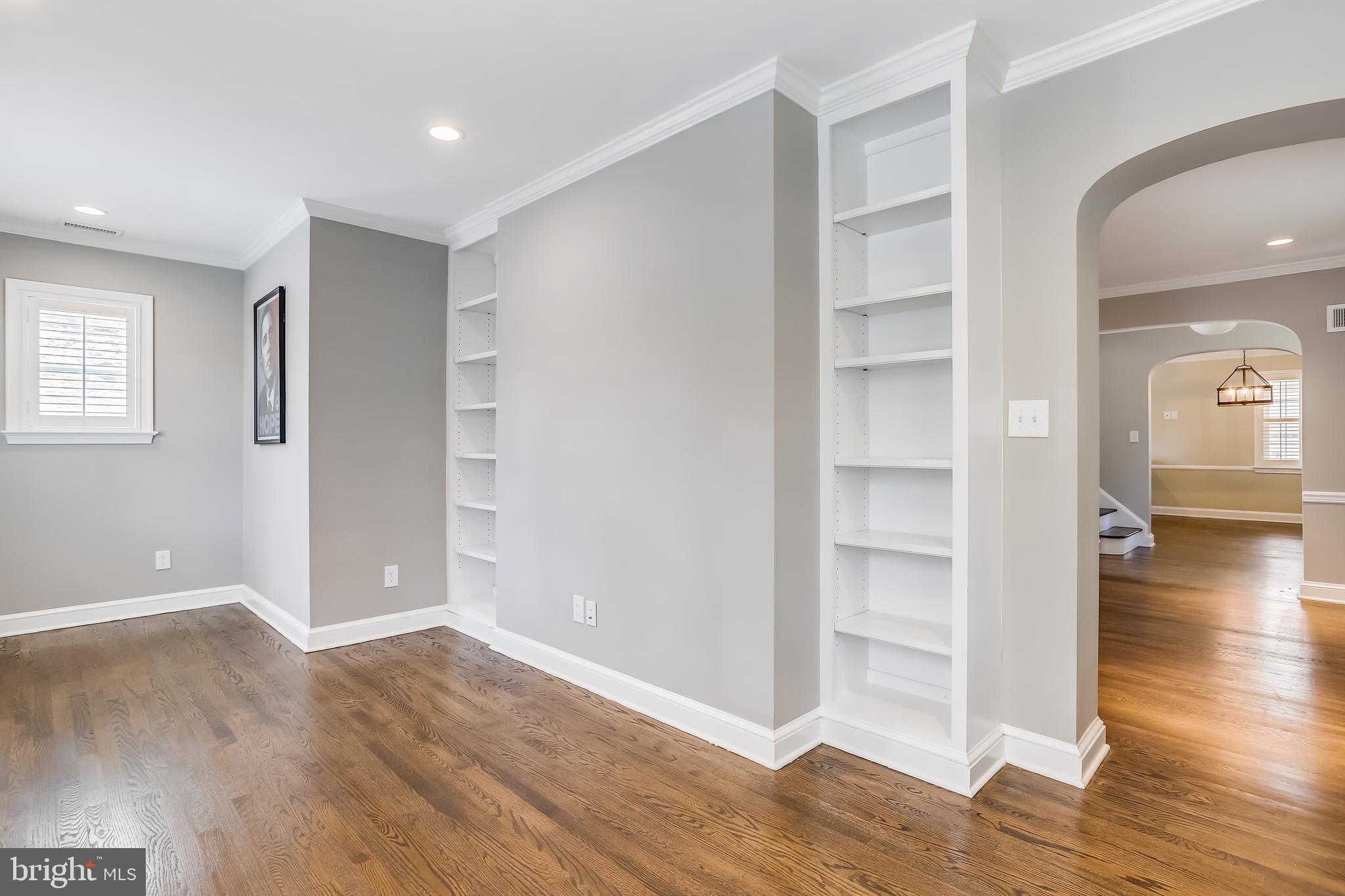 LARCHMONT - Residential Lease