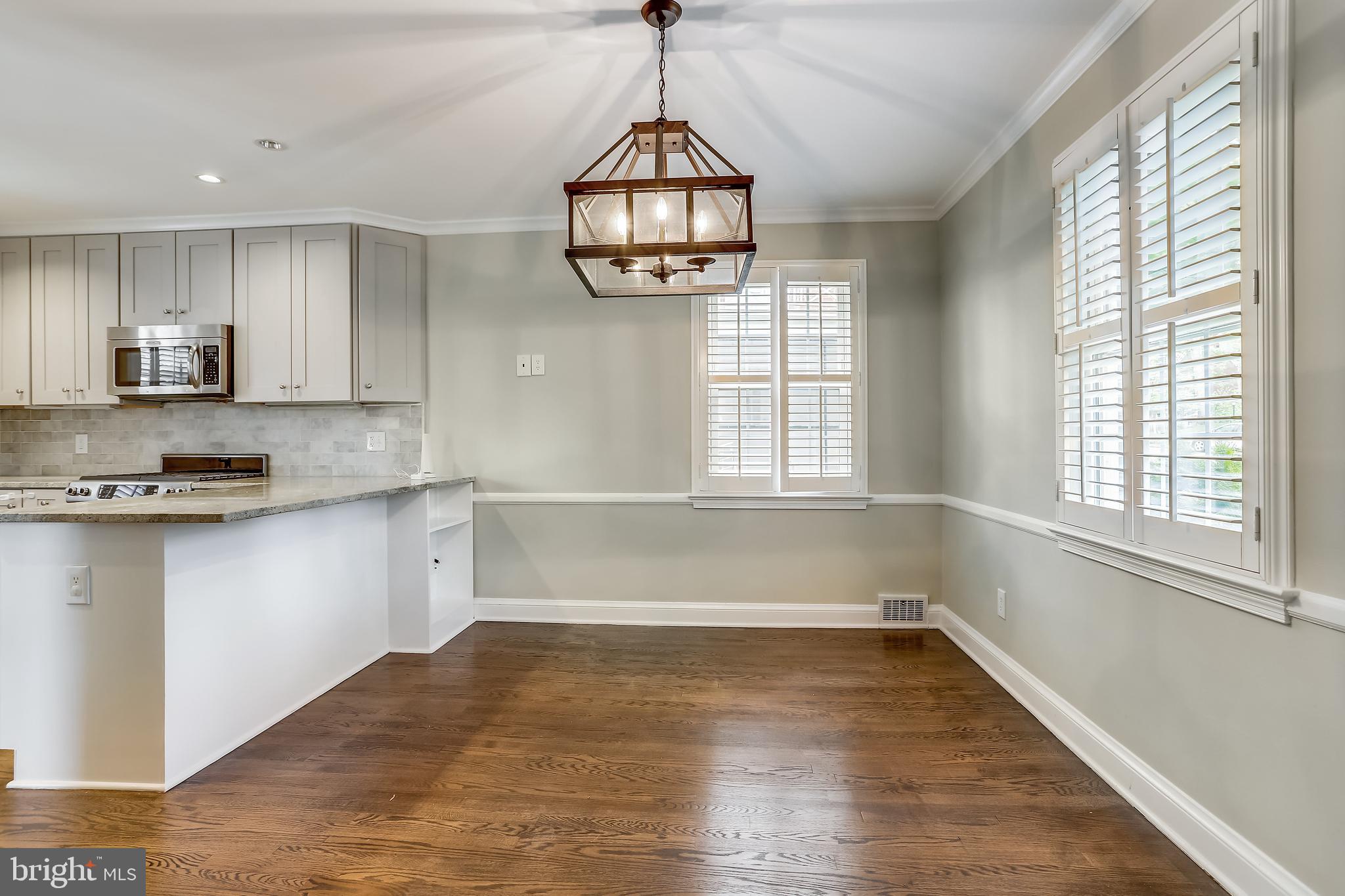 LARCHMONT - Residential Lease