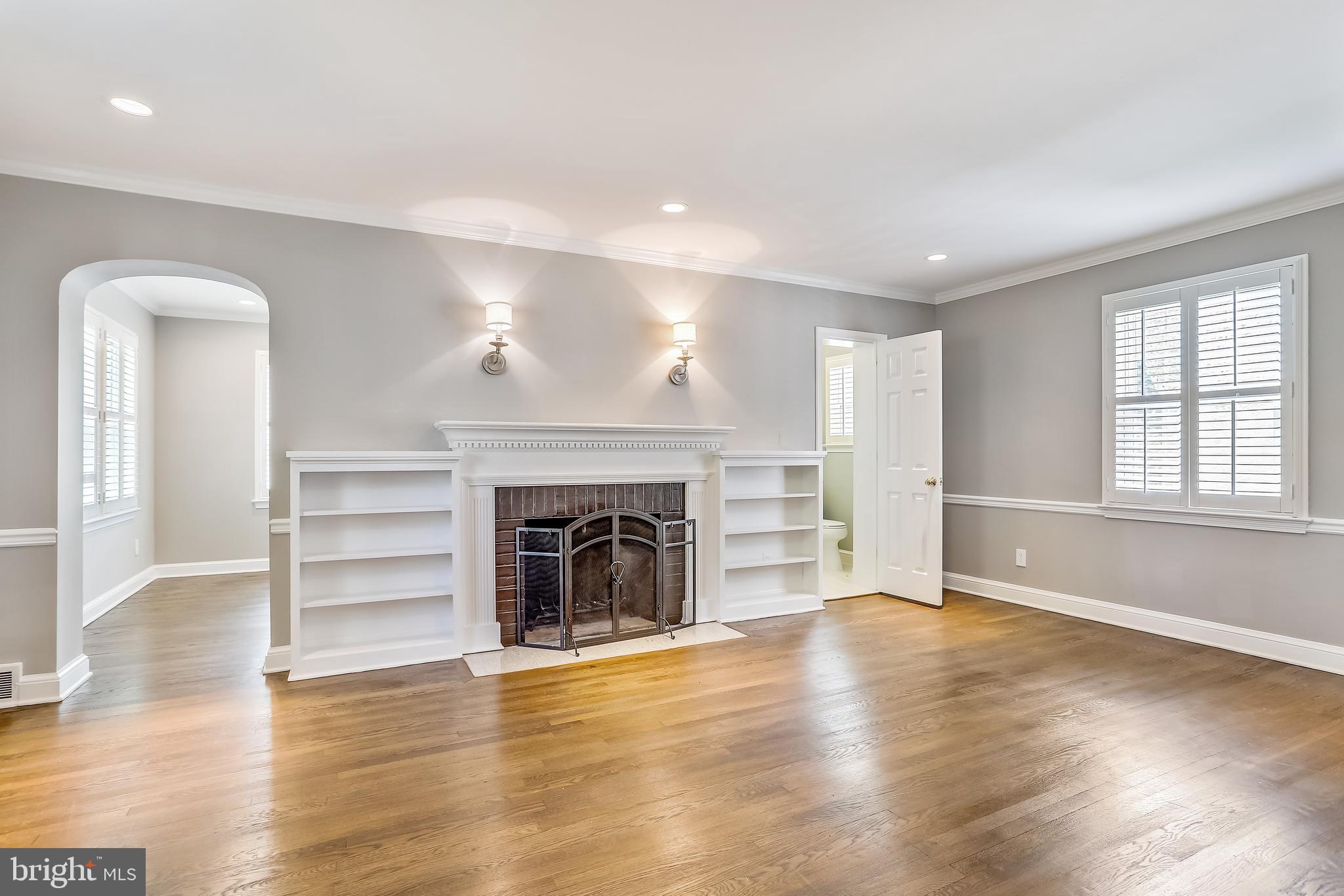 LARCHMONT - Residential Lease