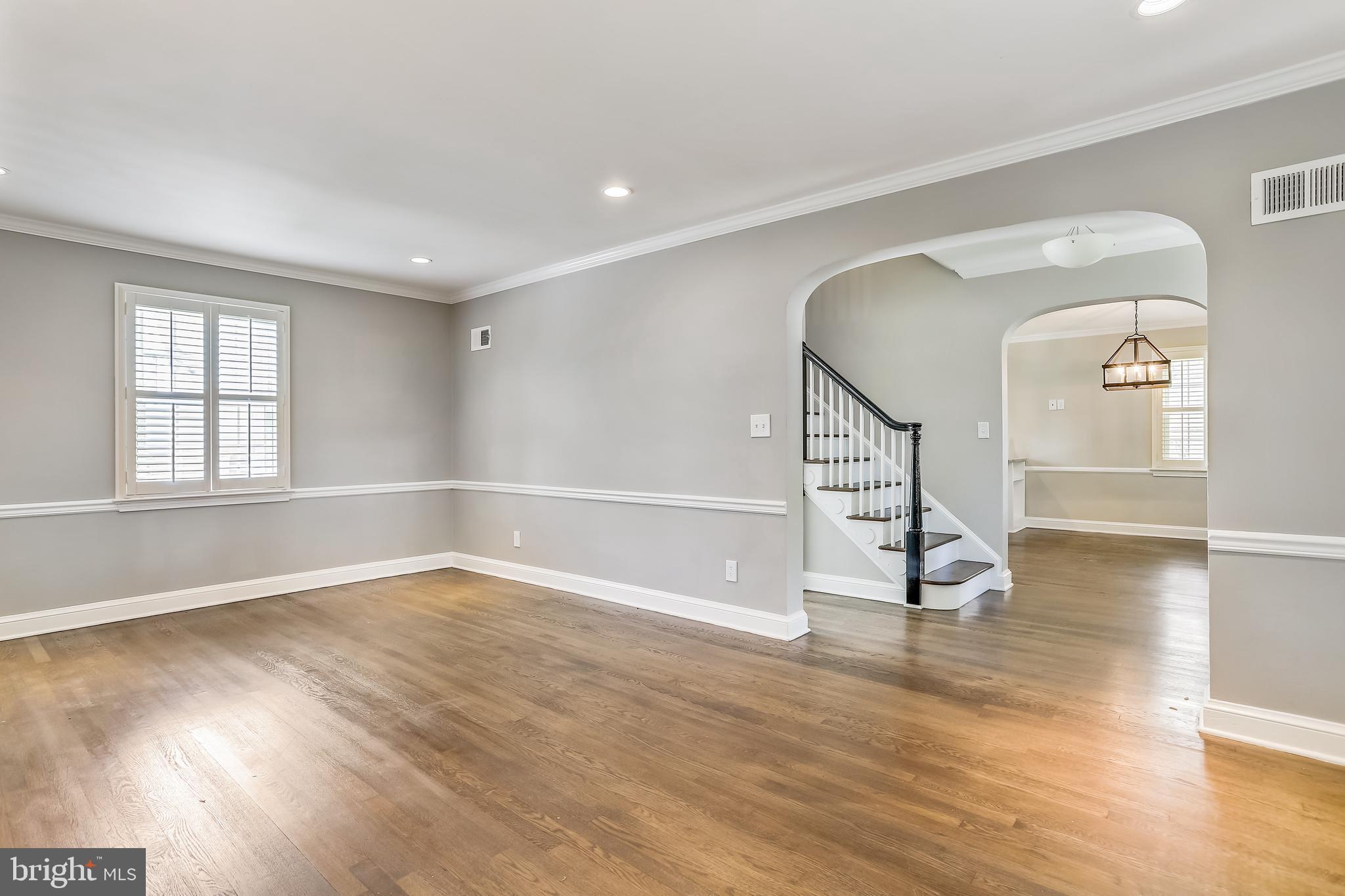 LARCHMONT - Residential Lease