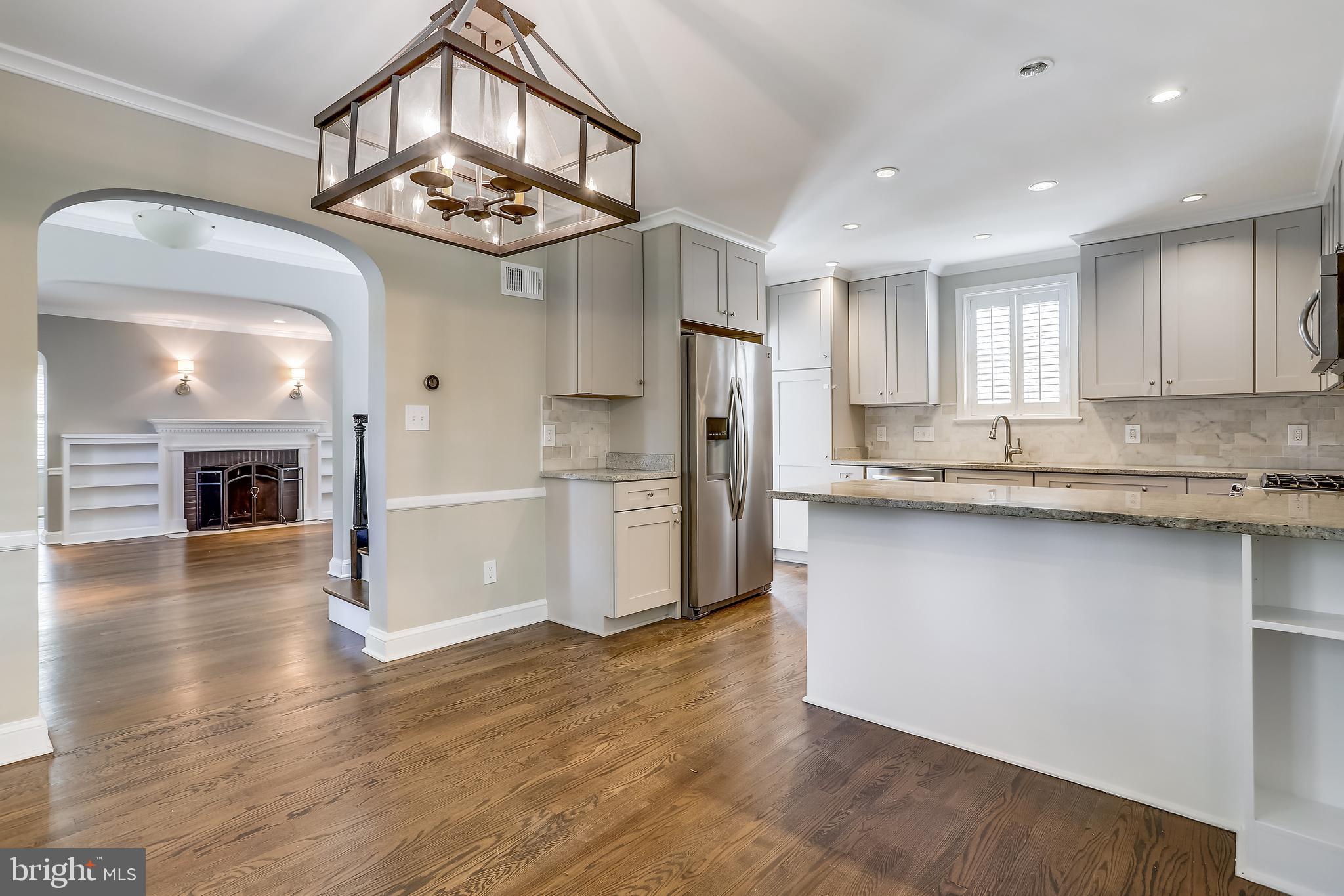 LARCHMONT - Residential Lease