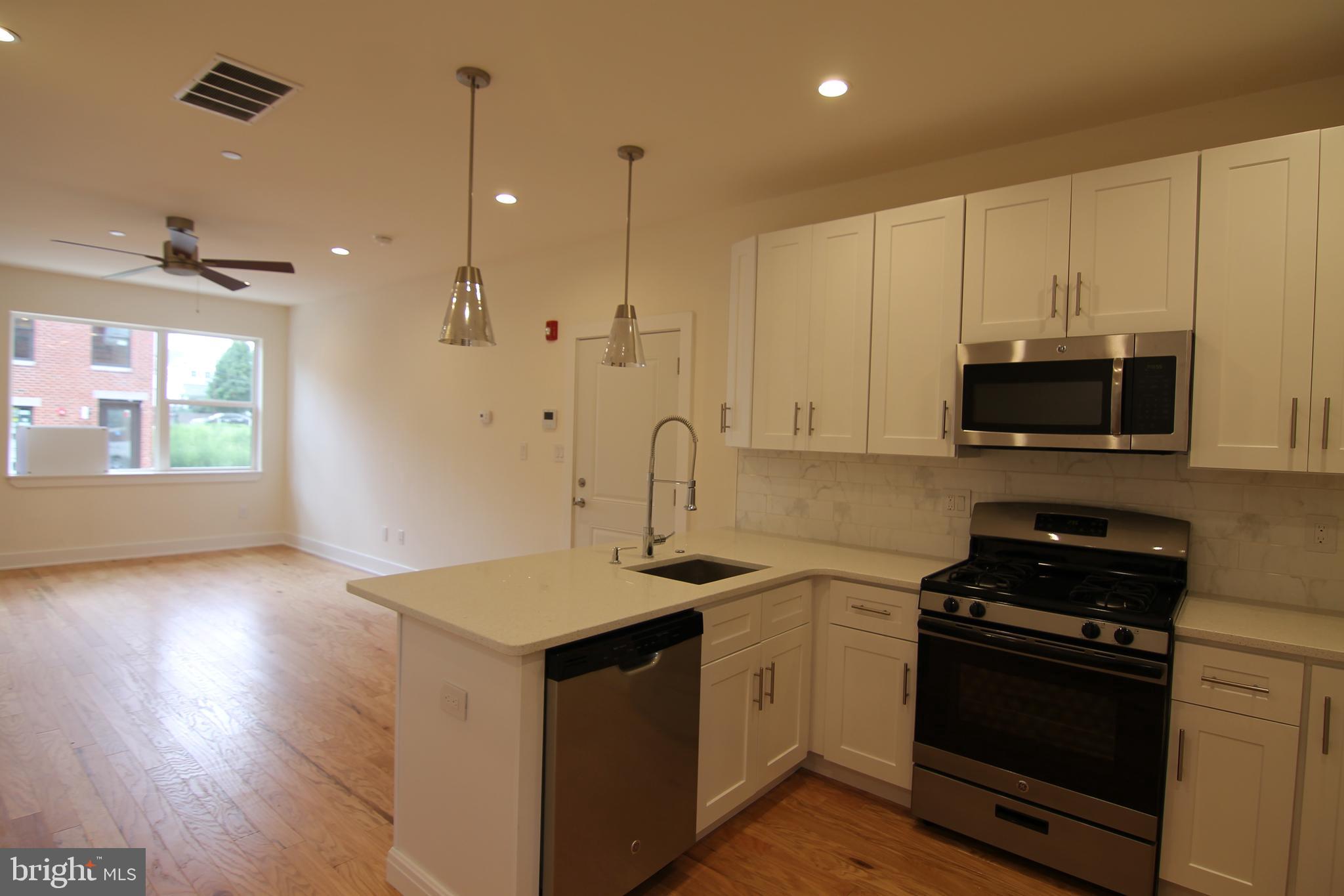 PORT RICHMOND - Residential Lease