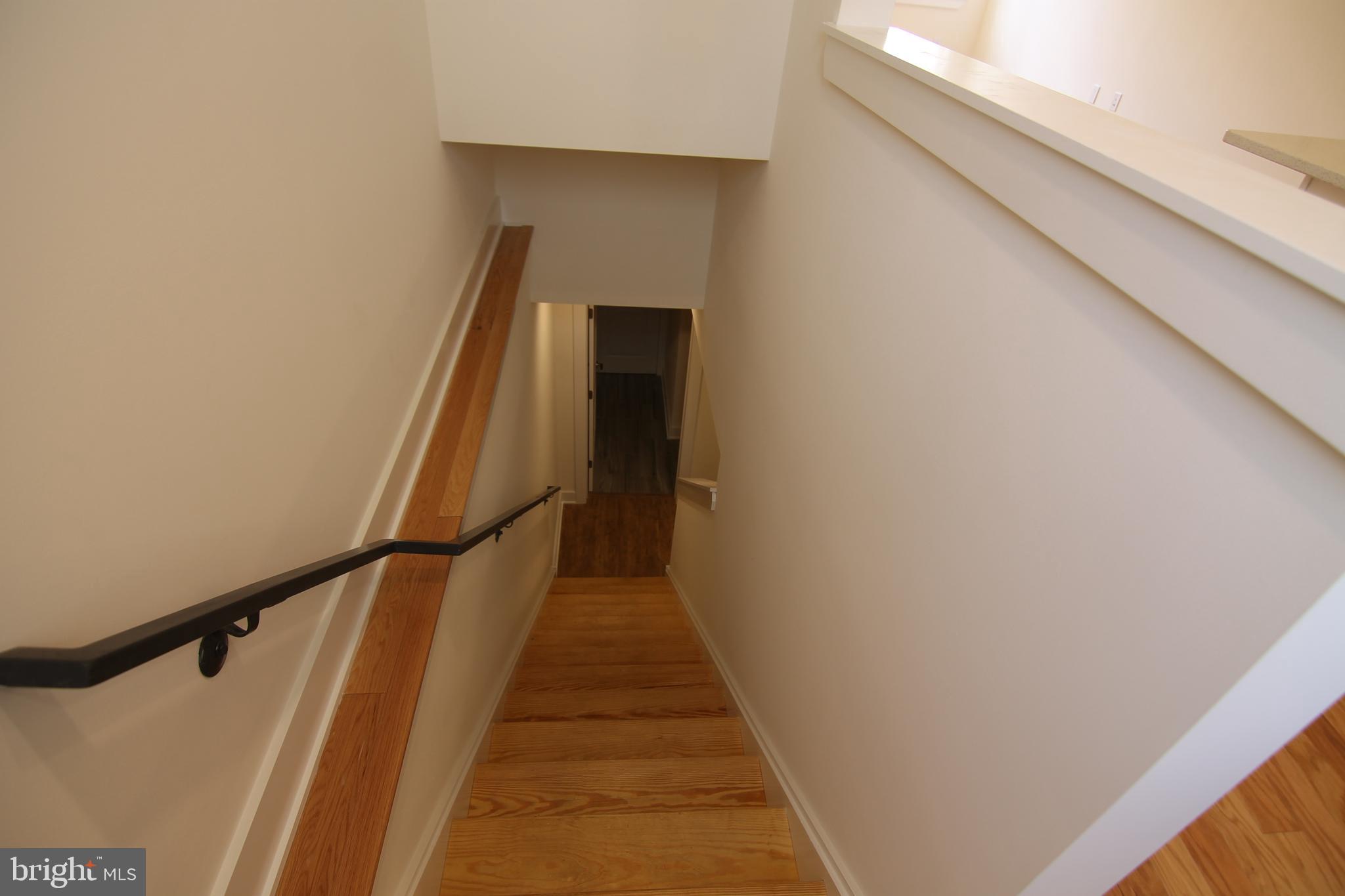 PORT RICHMOND - Residential Lease