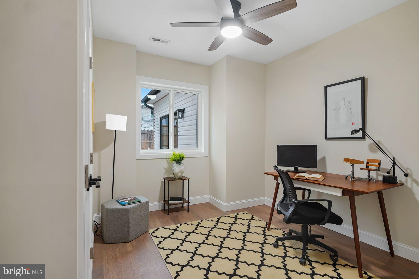 CAROLE HIGHLANDS - Residential