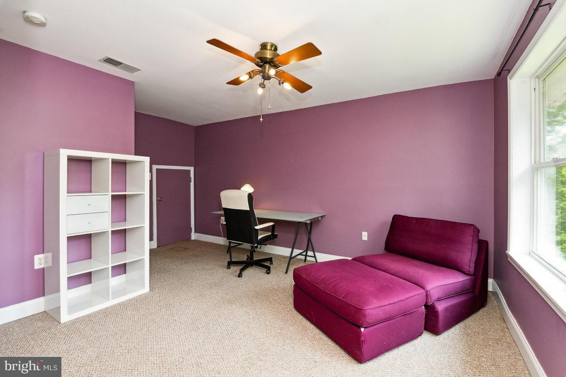 MOUNT WASHINGTON - Residential