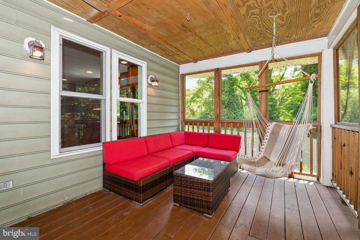 MOUNT WASHINGTON - Residential