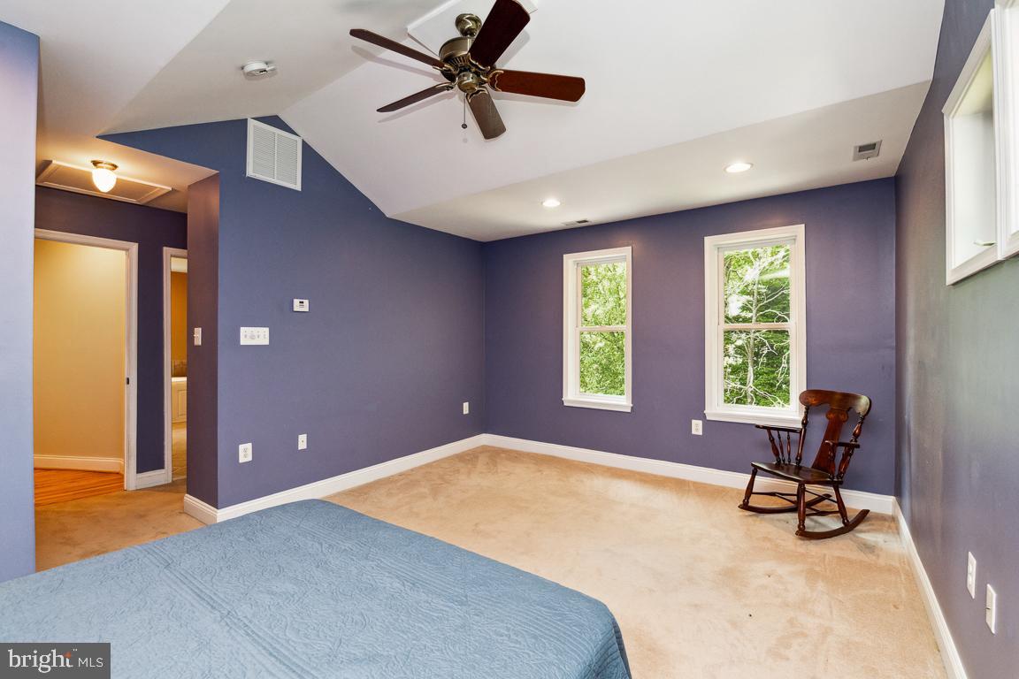 MOUNT WASHINGTON - Residential