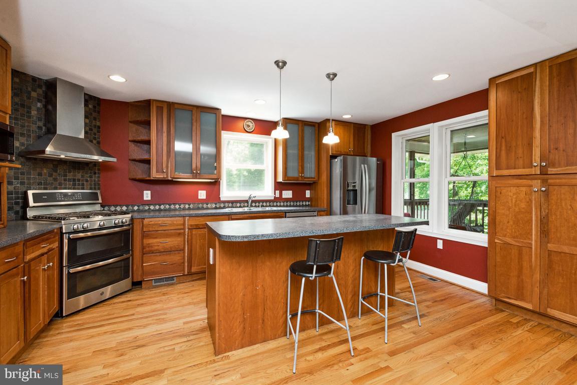 MOUNT WASHINGTON - Residential