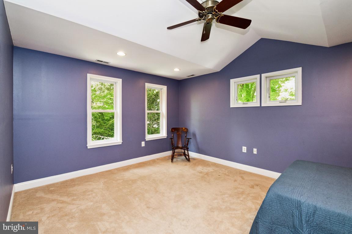 MOUNT WASHINGTON - Residential