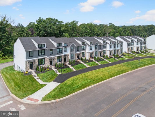 628 OAK DR, HARLEYSVILLE, PA 19438 - Image e65aece9bae9fa58fa9771ebe1fb4828/2247342711