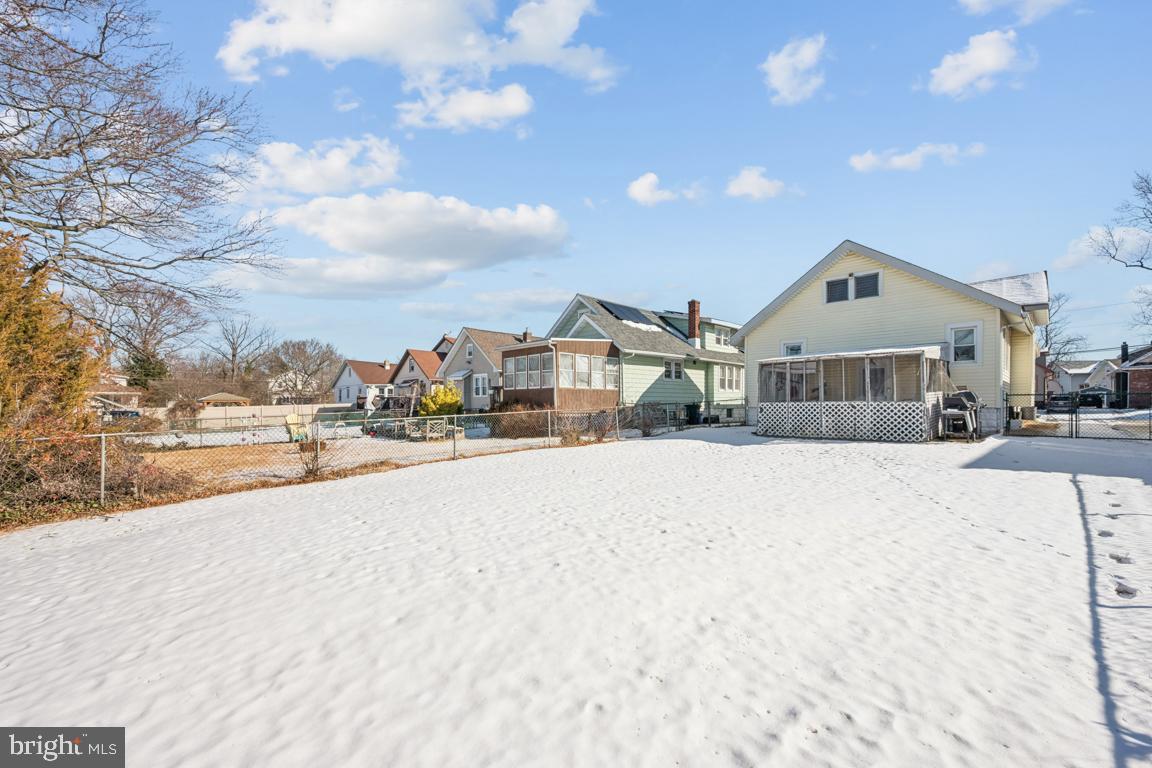 OAKLYN MANOR - Residential