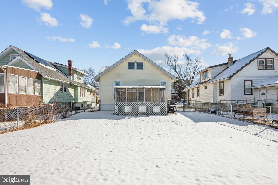 OAKLYN MANOR - Residential