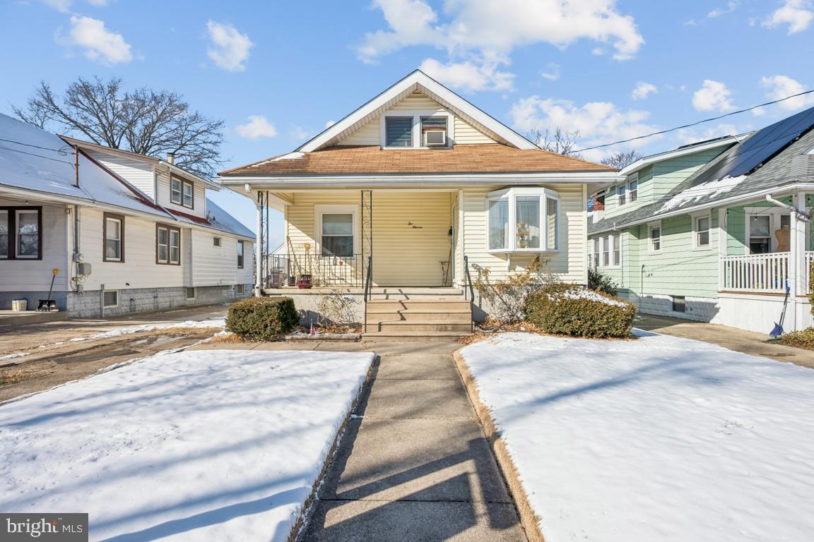 OAKLYN MANOR - Residential