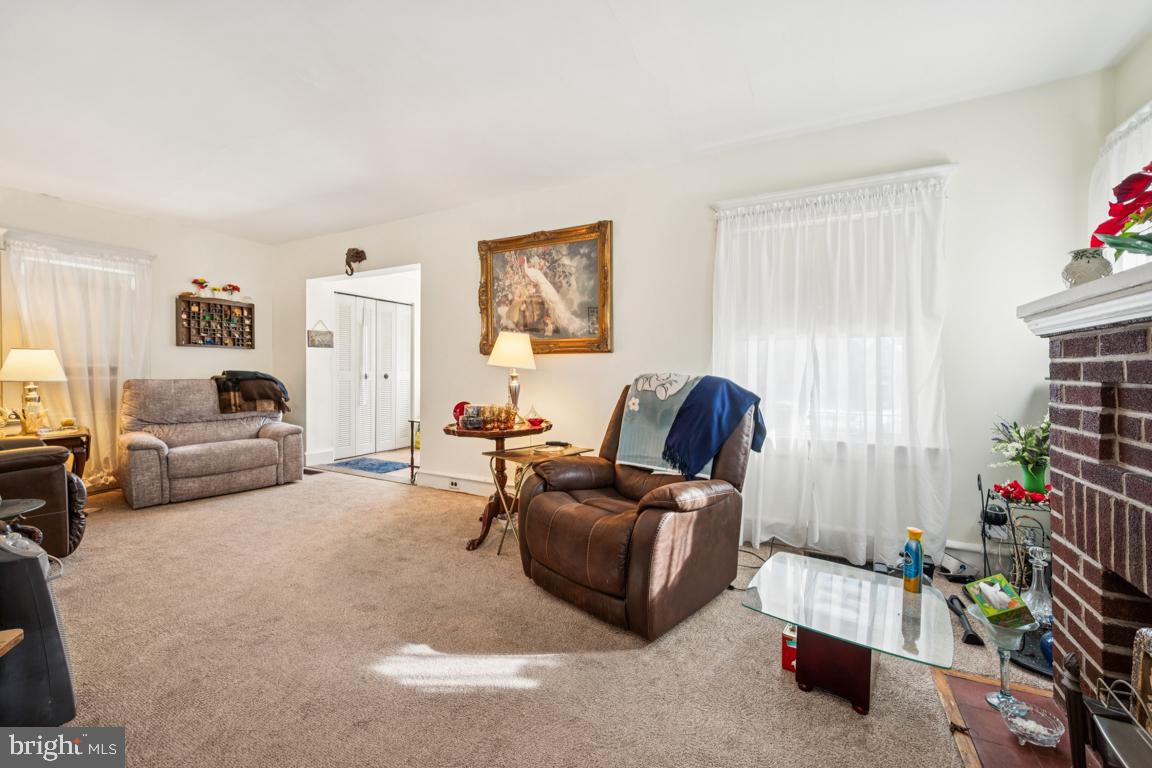 OAKLYN MANOR - Residential