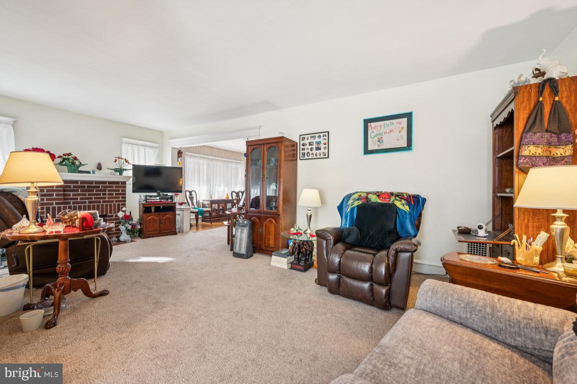 OAKLYN MANOR - Residential