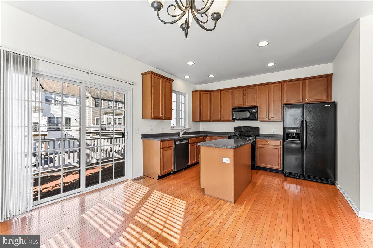 WINDSOR RIDGE - Residential