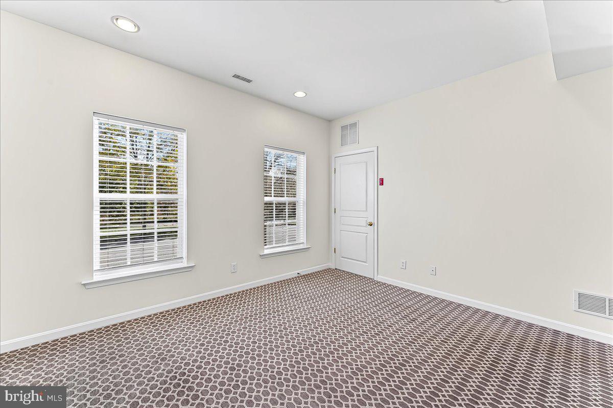 WINDSOR RIDGE - Residential