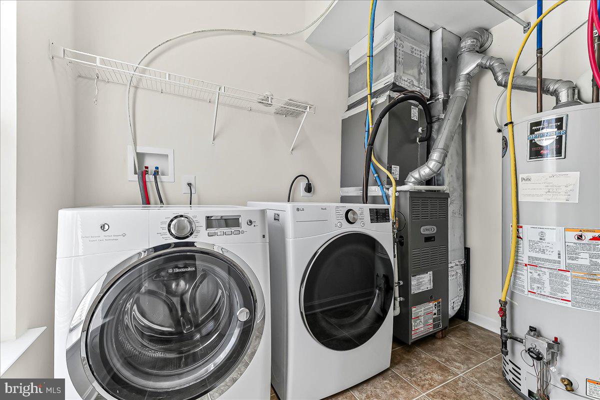 WINDSOR RIDGE - Residential