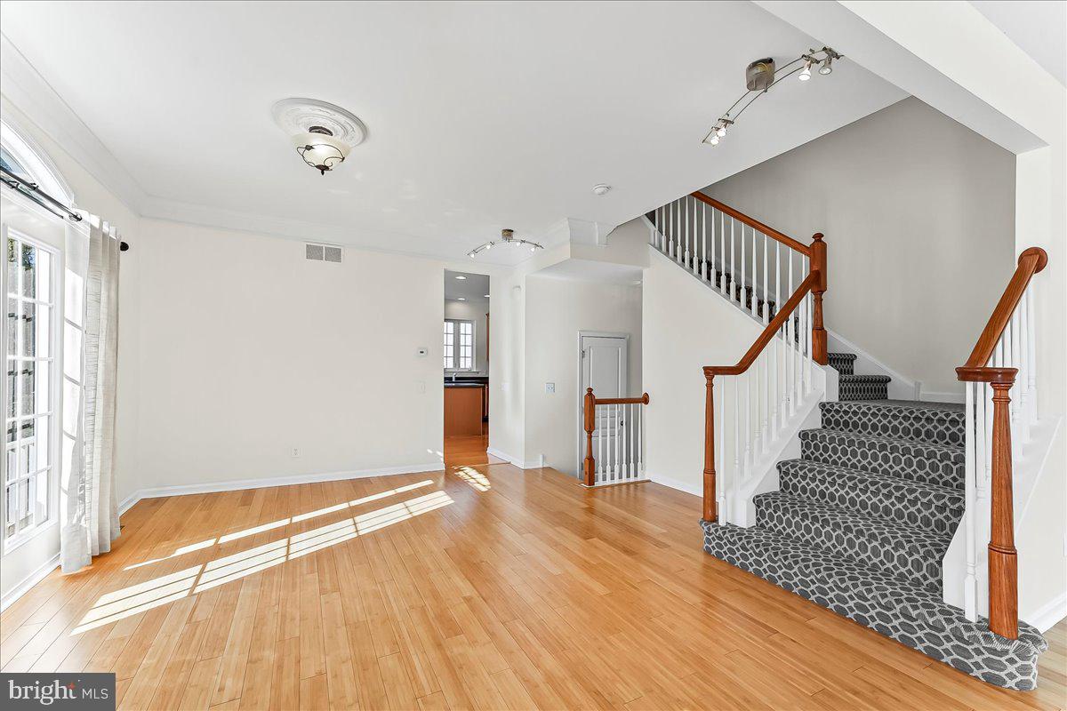 WINDSOR RIDGE - Residential