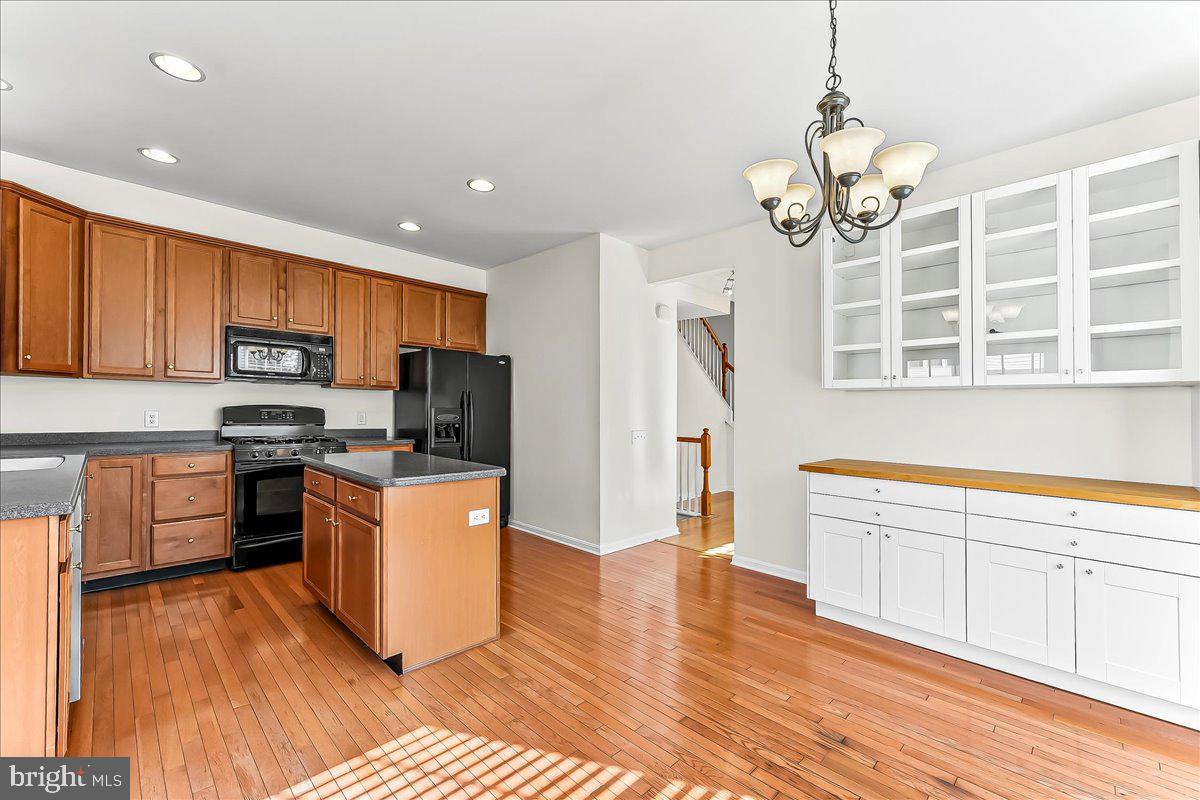 WINDSOR RIDGE - Residential