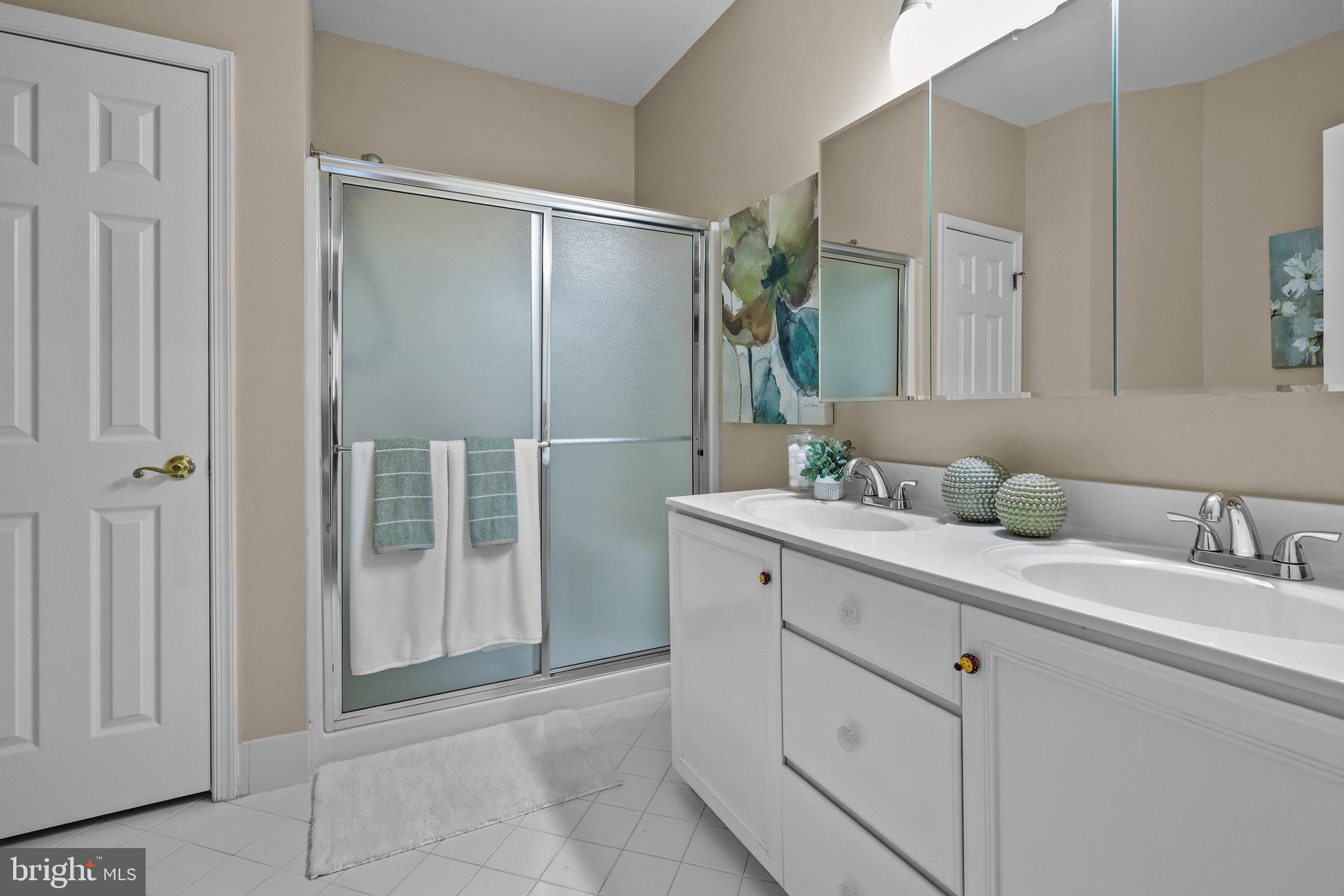 FLOWERS MILL - Residential