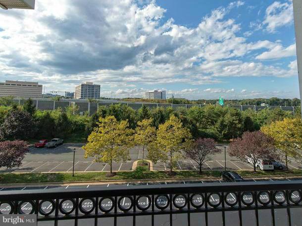 GATES OF MCLEAN - Residential Lease