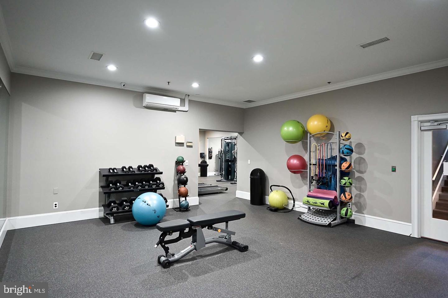 GATES OF MCLEAN - Residential Lease