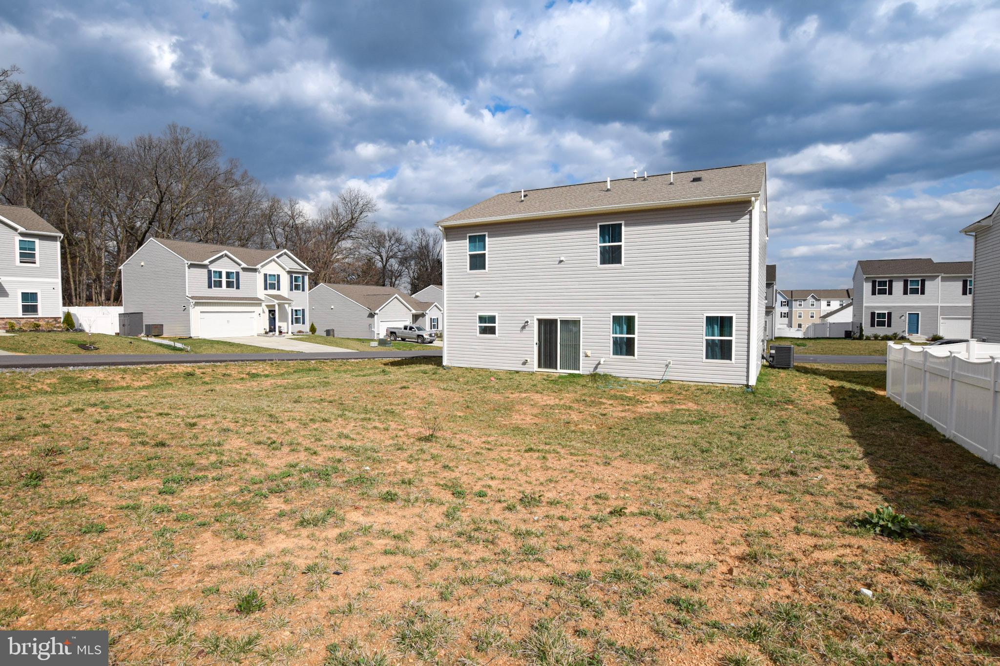 DILLON FARM - Residential