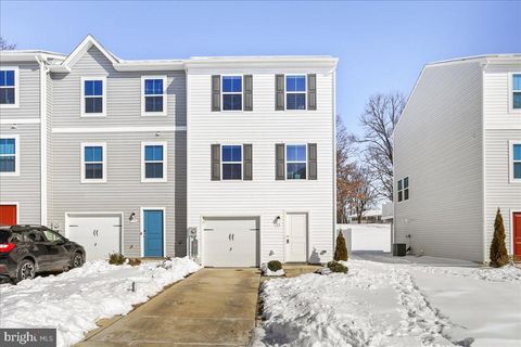 Townhouse For Sale - 46 Scoter Road<br/> Berkeley County, HEDGESVILLE, WV 25427