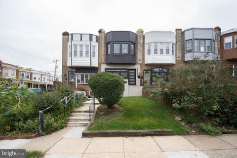 Townhouse For Sale - 5018 Springfield Avenue<br/> Philadelphia County, PHILADELPHIA, PA 19143