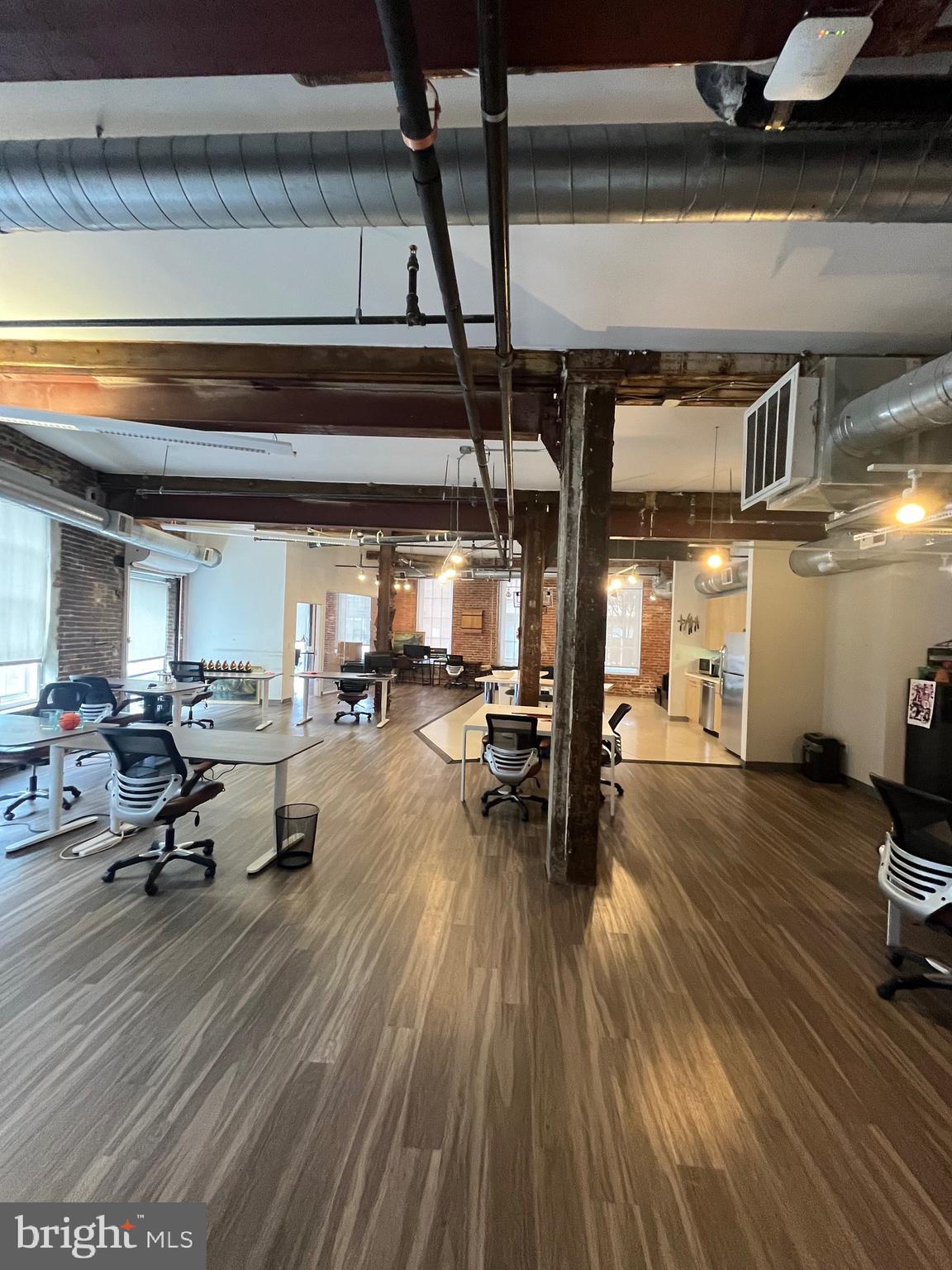 NORTHERN LIBERTIES - Commercial Lease