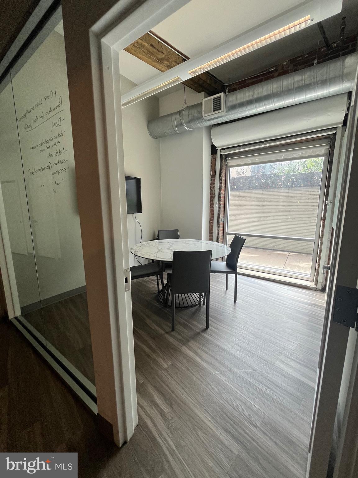 NORTHERN LIBERTIES - Commercial Lease