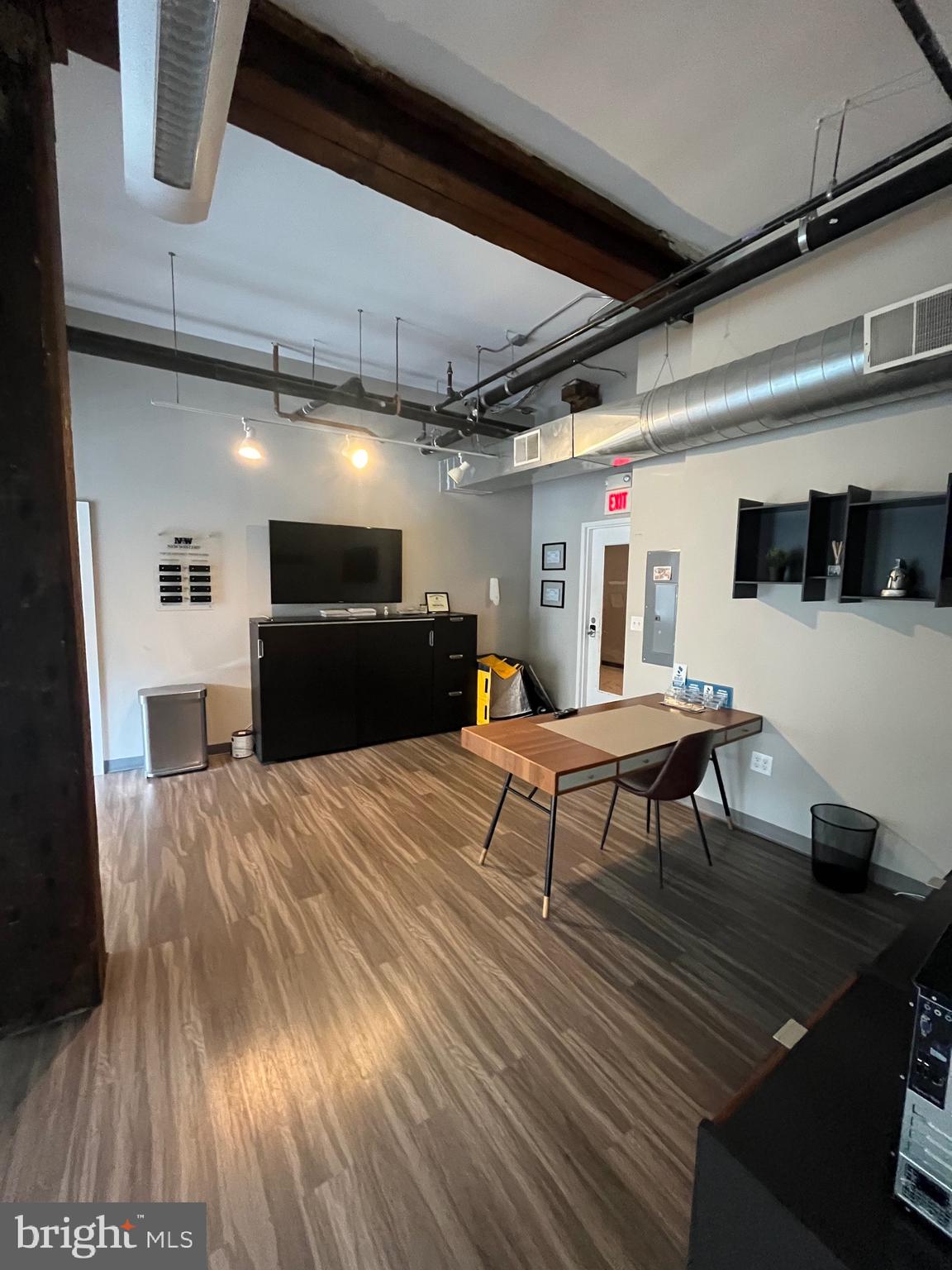 NORTHERN LIBERTIES - Commercial Lease