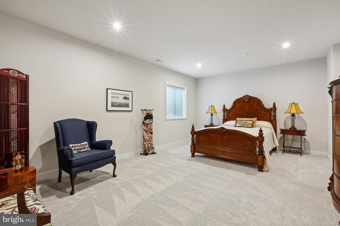 TWO RIVERS - Residential