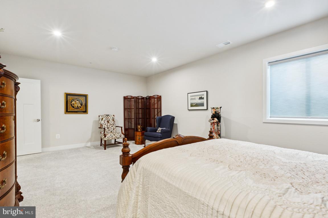 TWO RIVERS - Residential