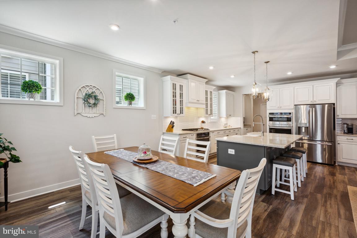 TWO RIVERS - Residential