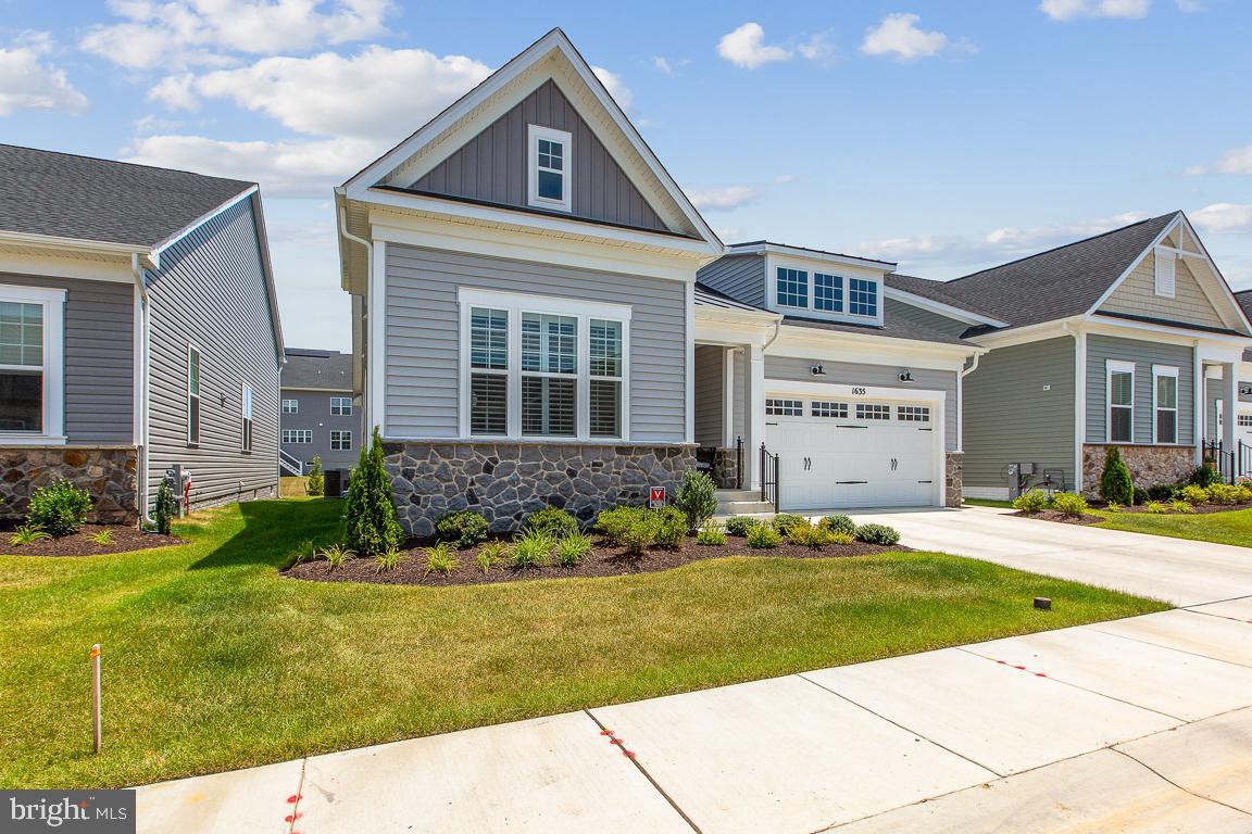 TWO RIVERS - Residential