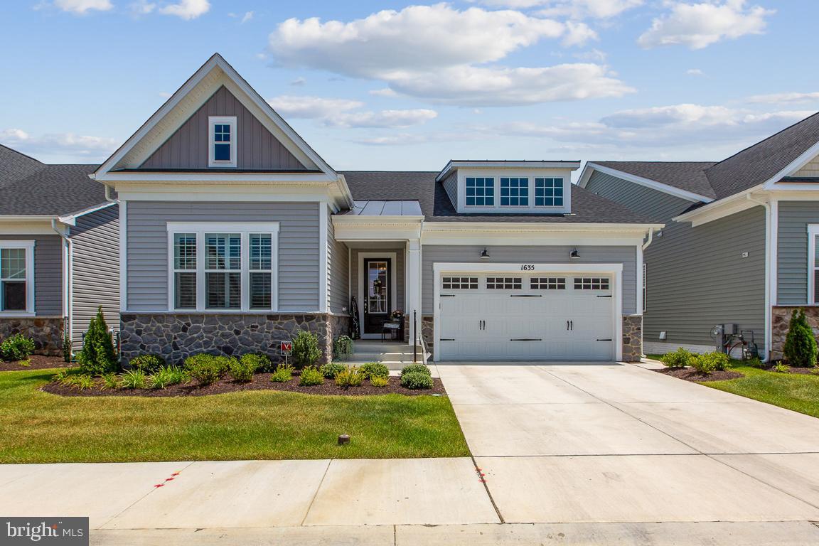 TWO RIVERS - Residential