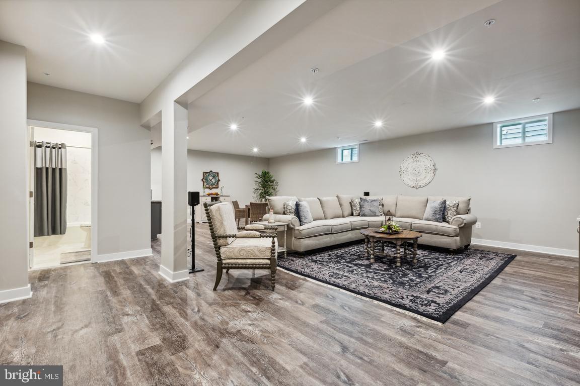 TWO RIVERS - Residential