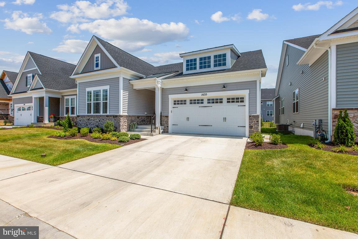 TWO RIVERS - Residential