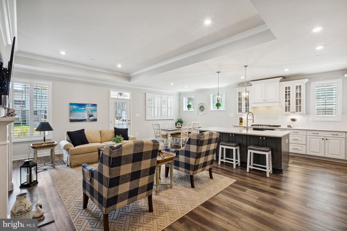 TWO RIVERS - Residential