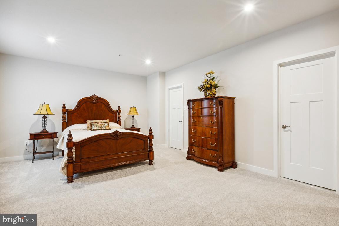 TWO RIVERS - Residential