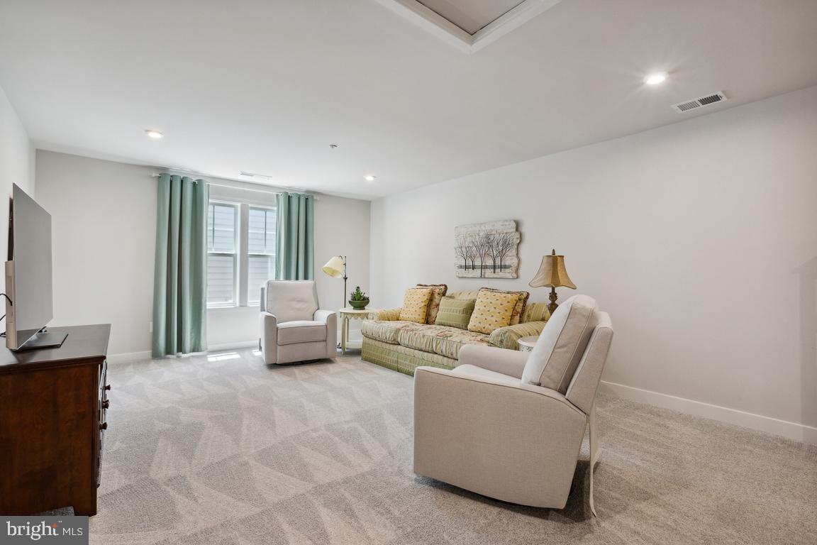 TWO RIVERS - Residential