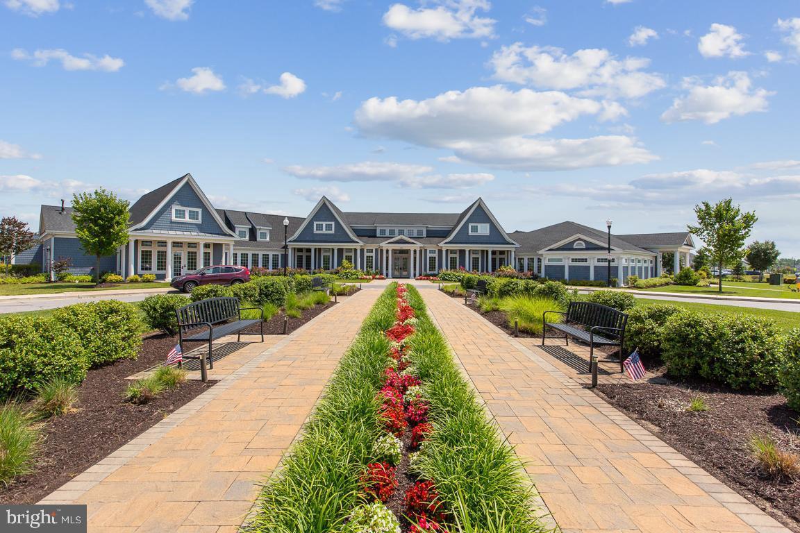 TWO RIVERS - Residential