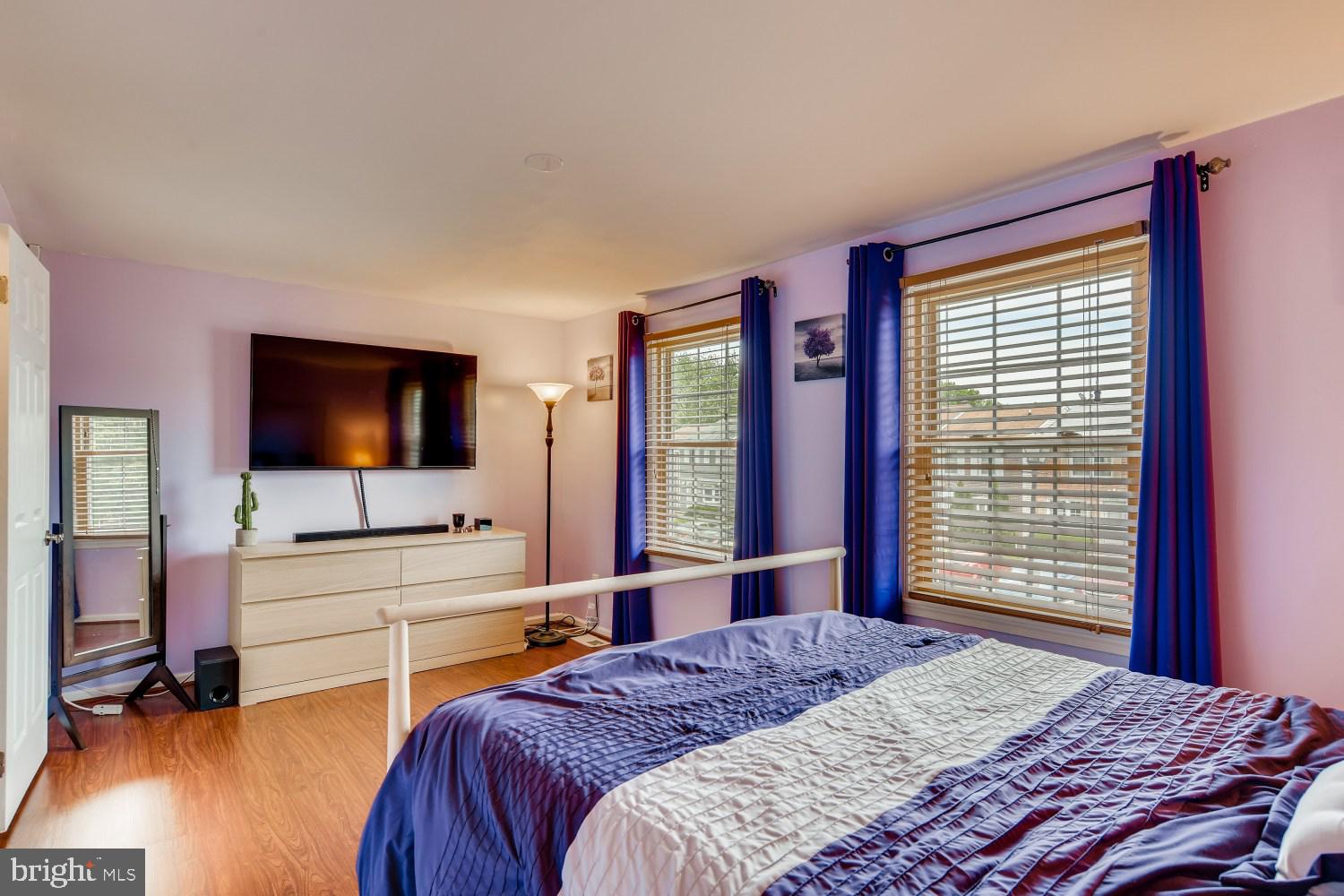 KINGS COURT - Residential