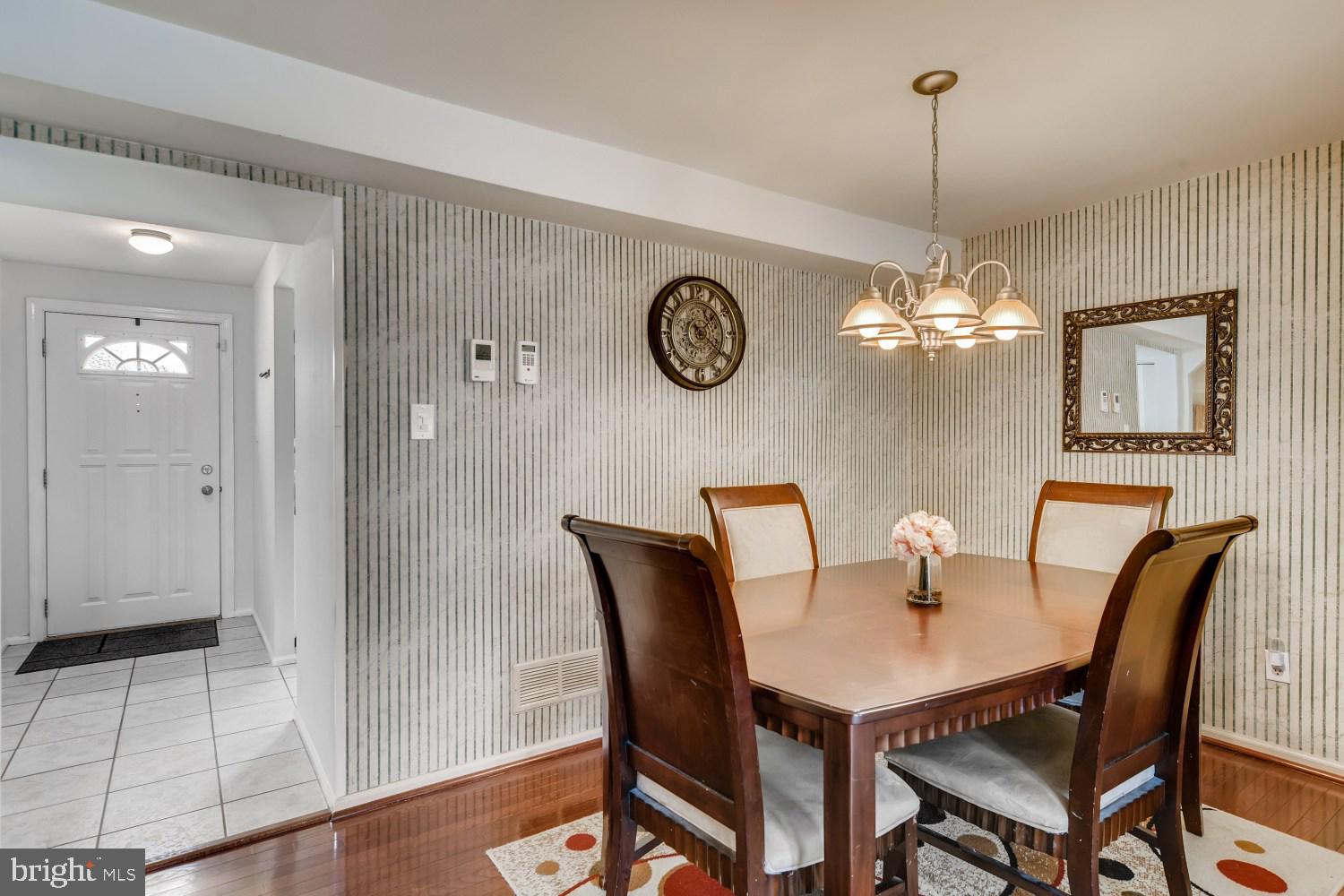 KINGS COURT - Residential